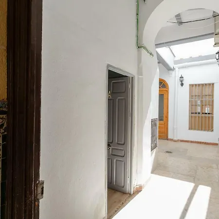 Calle Moreno Apartment *